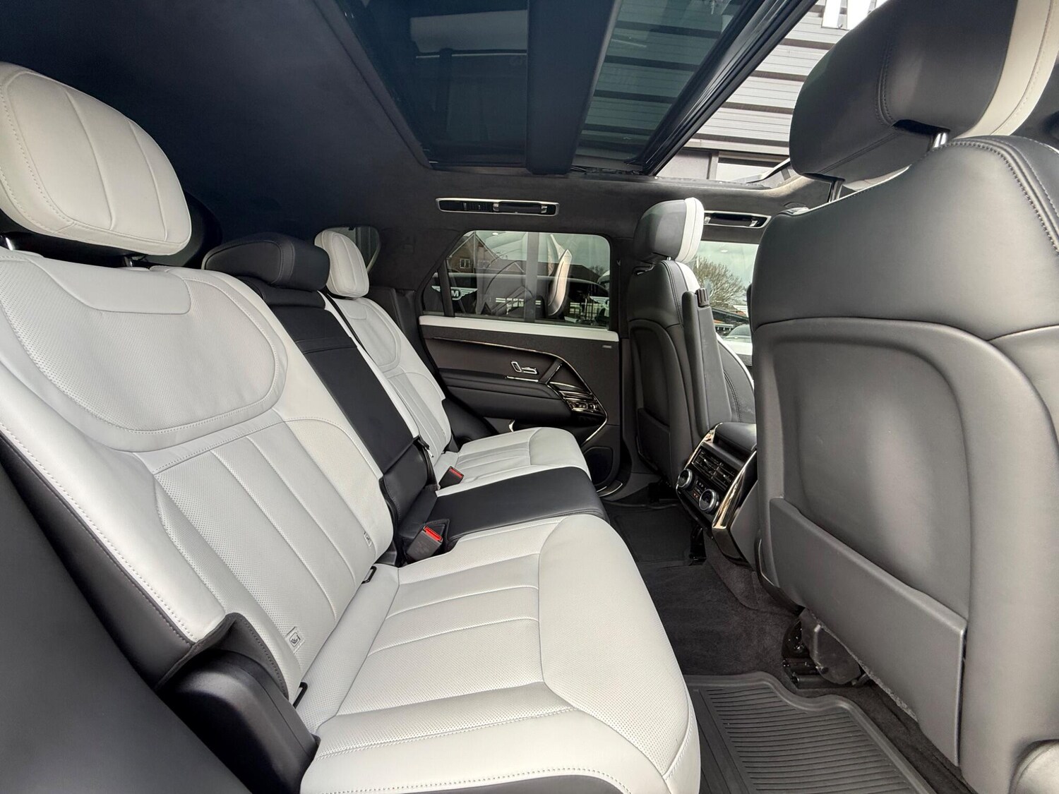 Used Land Rover Range Rover Sport 2023 for sale - 77989418: Photo 15