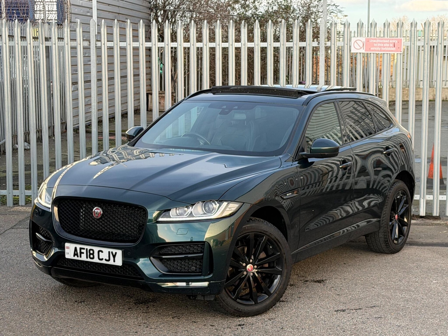 Used Jaguar F-Pace 2018 for sale - 77966368: Photo 5