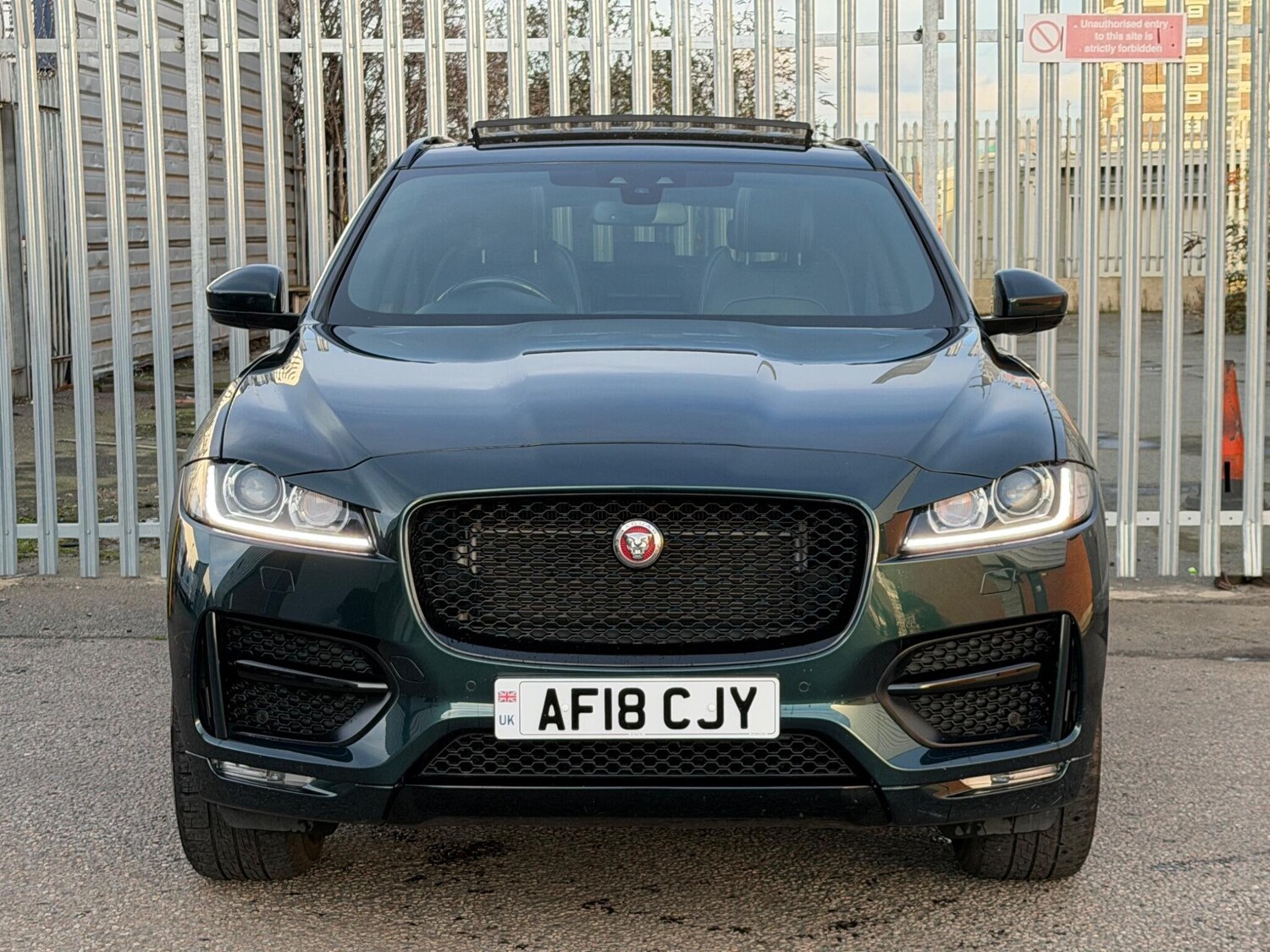 Used Jaguar F-Pace 2018 for sale - 77966368: Photo 6