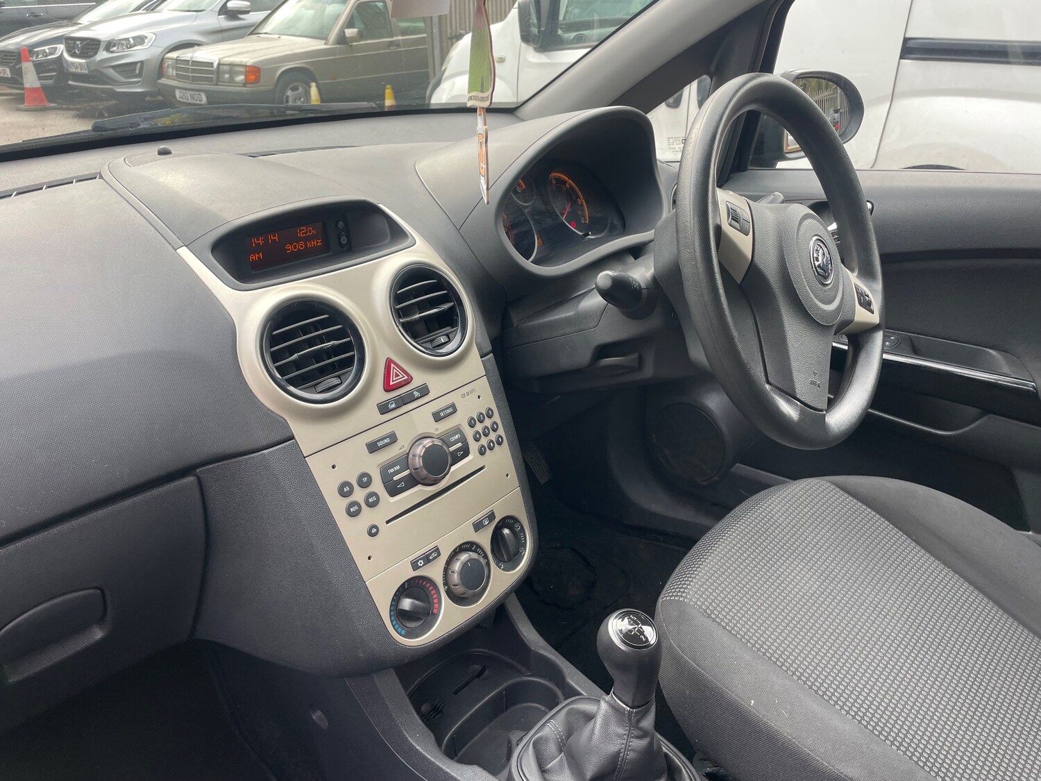 Used Vauxhall Corsa 2010 for sale - 78009424: Photo 15