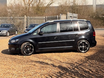Used Volkswagen Touran 2013 for sale - 77966477: Photo