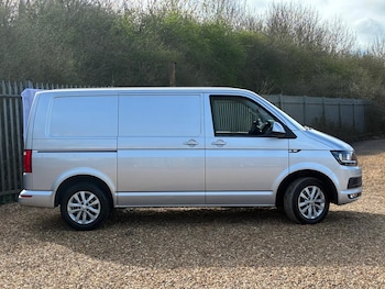 Used Volkswagen Transporter 2018 for sale - 78545172: Photo