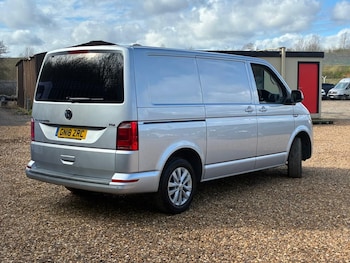 Used Volkswagen Transporter 2018 for sale - 78545172: Photo