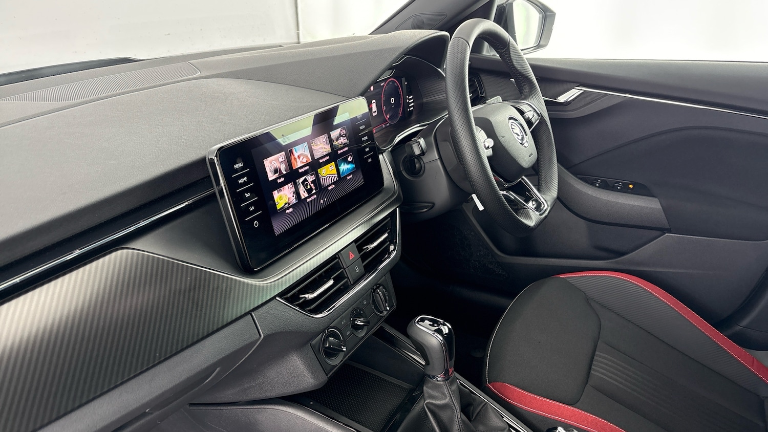 Used Skoda Kamiq 2023 for sale - 77619150: Photo 2