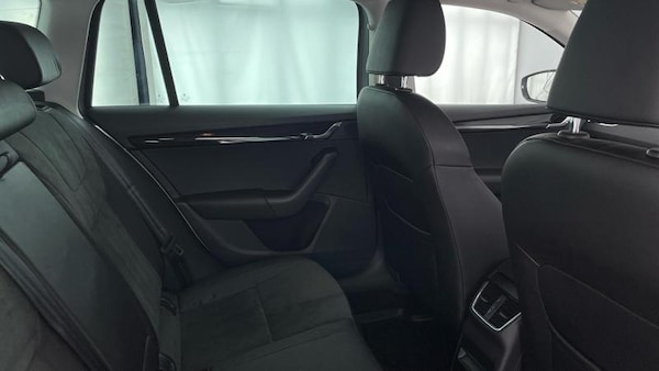 Used Skoda Octavia 2019 for sale - 76312276: Photo 28