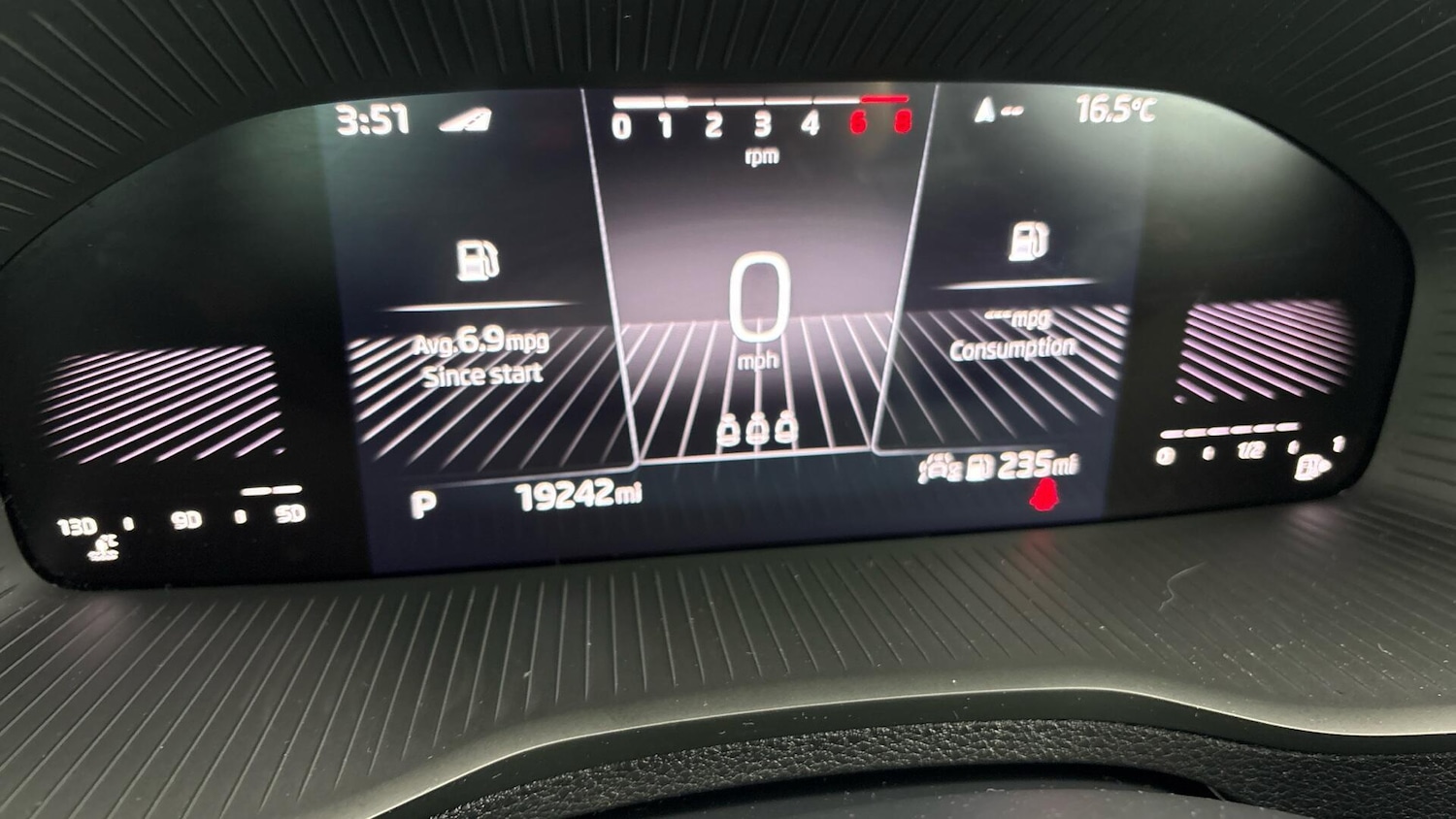 Used Skoda Karoq 2023 for sale - 77931831: Photo 12