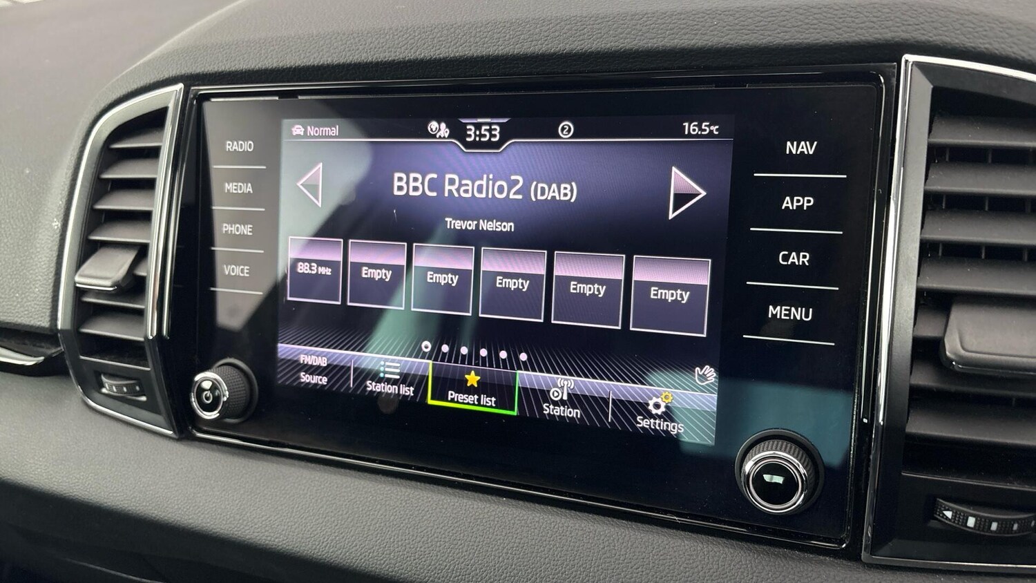 Used Skoda Karoq 2023 for sale - 77931831: Photo 14