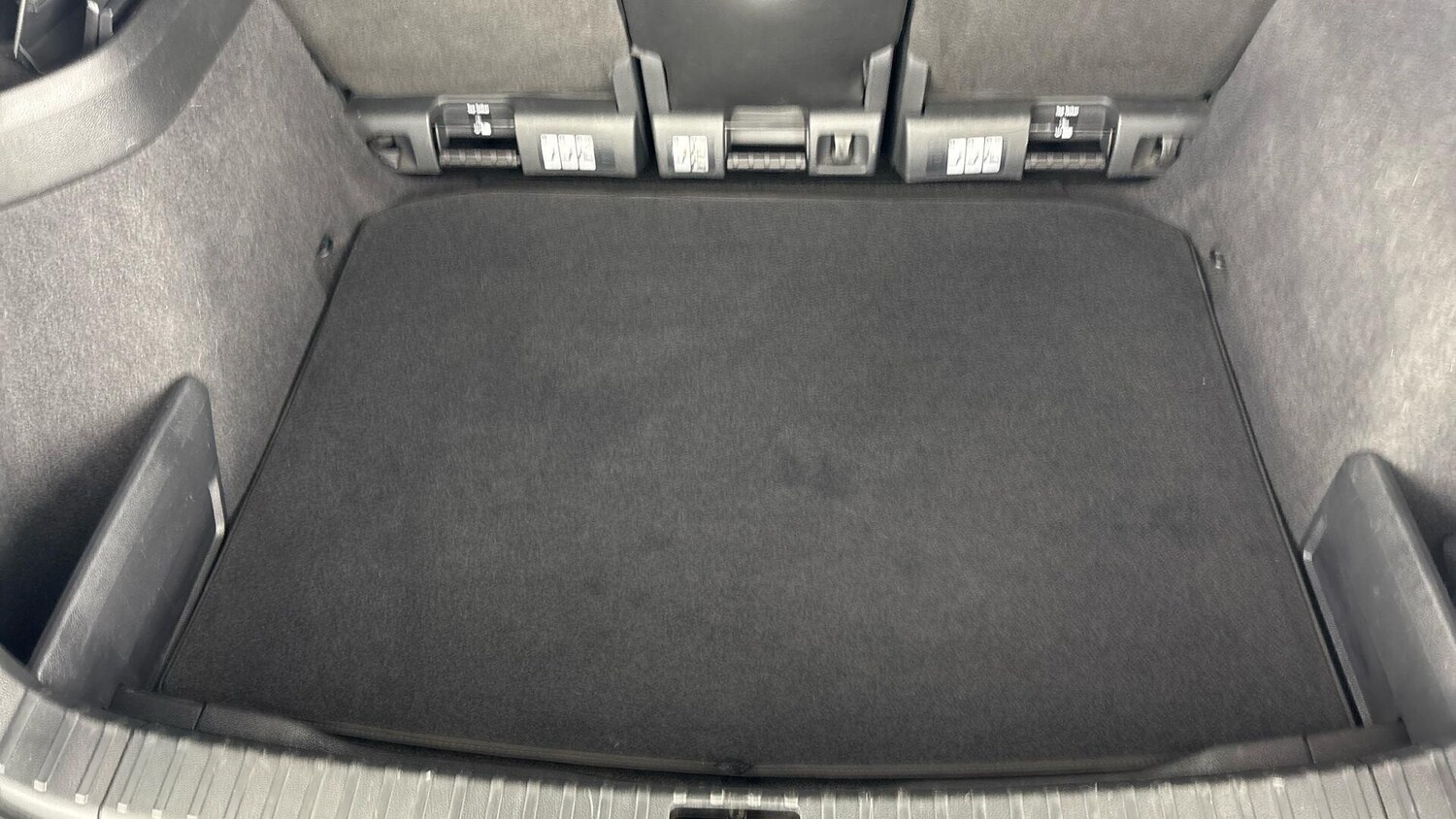 Used Skoda Karoq 2023 for sale - 77931831: Photo 31