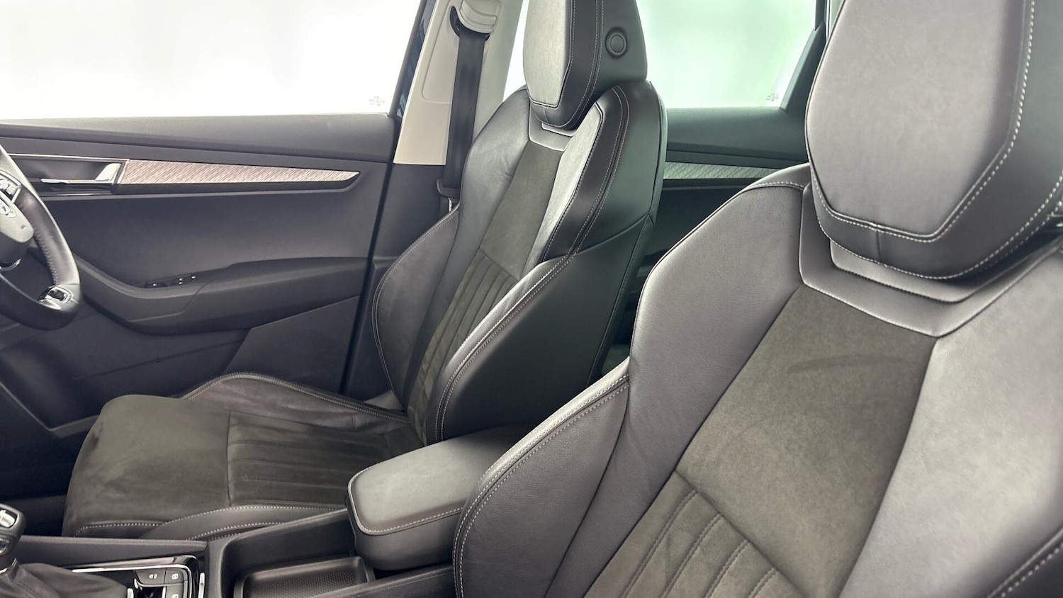 Used Skoda Karoq 2023 for sale - 77931831: Photo 34