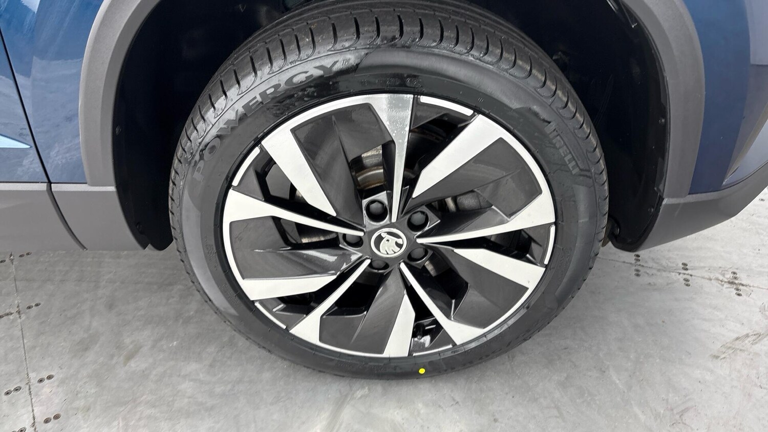 Used Skoda Karoq 2023 for sale - 77931831: Photo 5