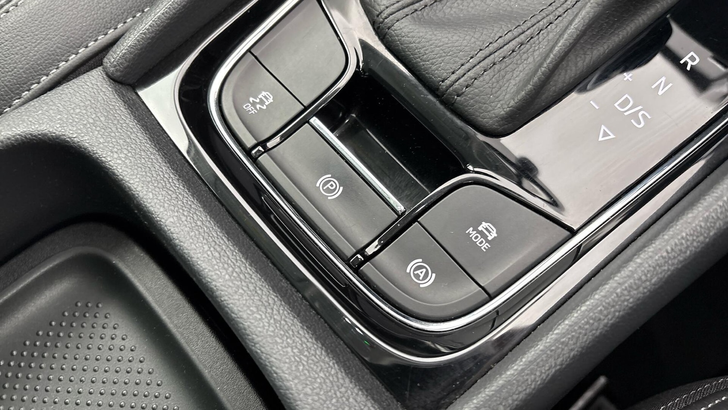 Used Skoda Karoq 2023 for sale - 77931831: Photo 7