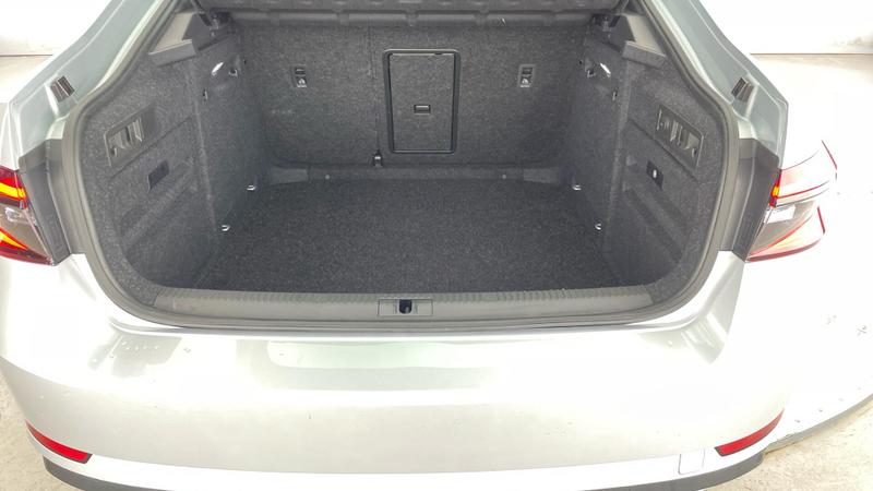 Used Skoda Superb 2024 for sale - 76517703: Photo 32