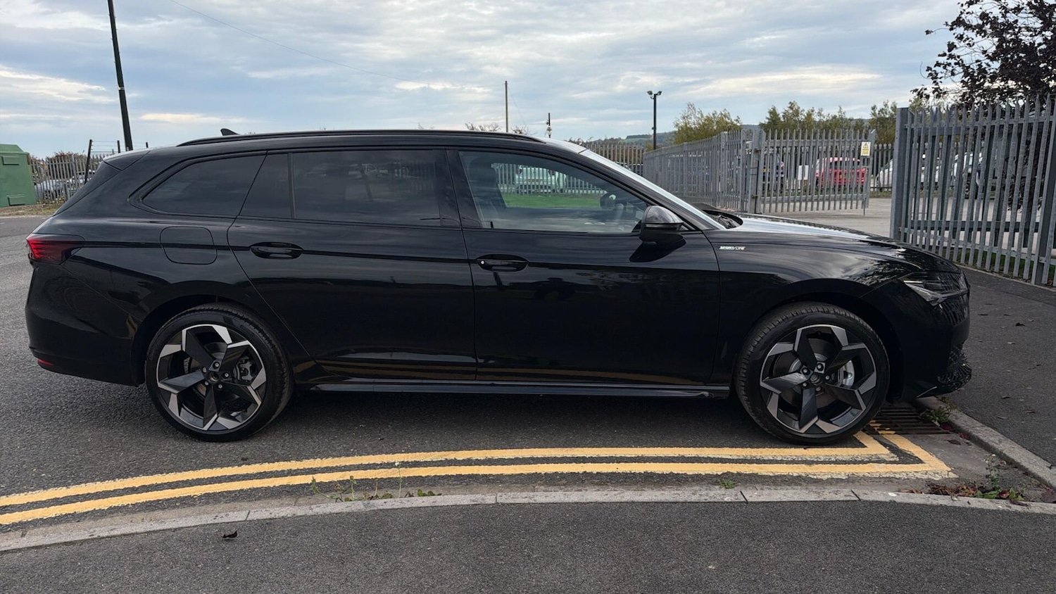 Used Skoda Superb for sale - 77602739: Photo 14