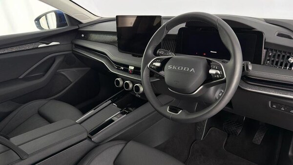 Used Skoda Superb 2025 for sale - 75791976: Photo 6