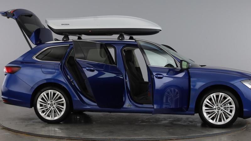 Used Skoda Superb 2025 for sale - 76918352: Photo 11