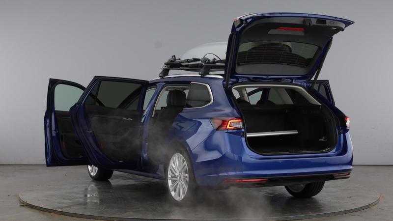 Used Skoda Superb 2025 for sale - 76918352: Photo 12