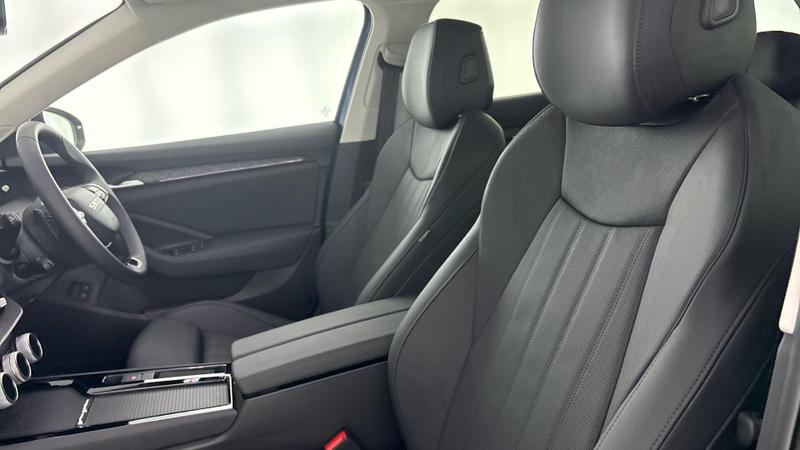 Used Skoda Superb 2025 for sale - 76918352: Photo 37