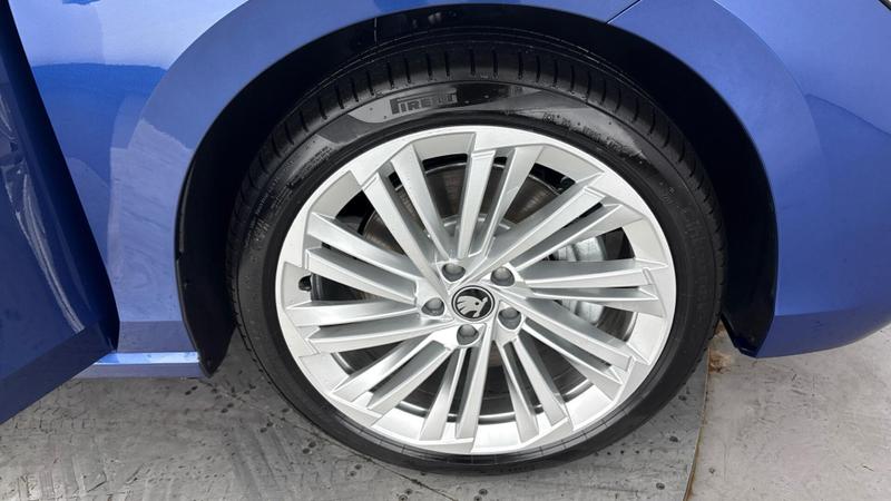 Used Skoda Superb 2025 for sale - 76918352: Photo 5