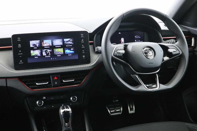 Used Skoda Kamiq 2024 for sale - 76918356: Photo 2