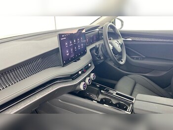 Used Skoda Superb 2025 for sale - 76664825: Photo