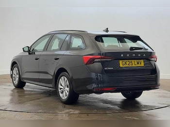 Used Skoda Octavia 2025 for sale - 77393812: Photo