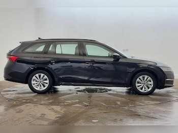 Used Skoda Octavia 2025 for sale - 77393812: Photo