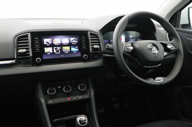 Used Skoda Karoq 2024 for sale - 76517701: Photo 2