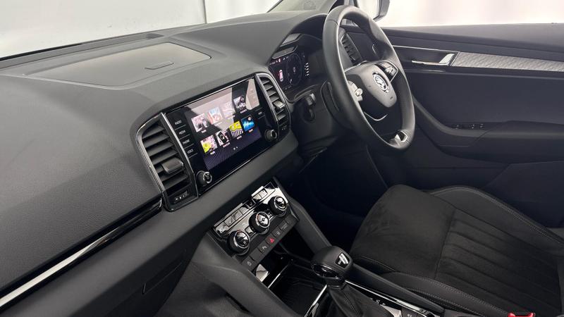 Used Skoda Karoq 2024 for sale - 76931195: Photo 2