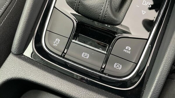 Used Skoda Karoq 2025 for sale - 75160251: Photo 13