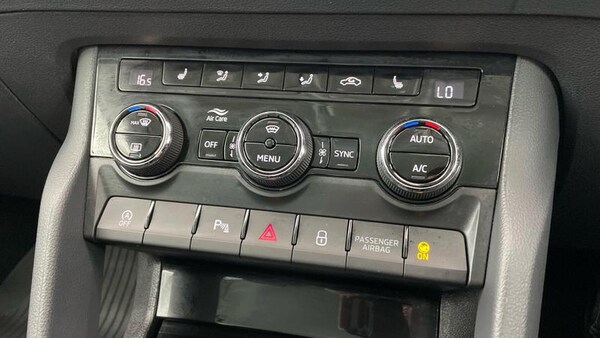 Used Skoda Karoq 2025 for sale - 75160251: Photo 25