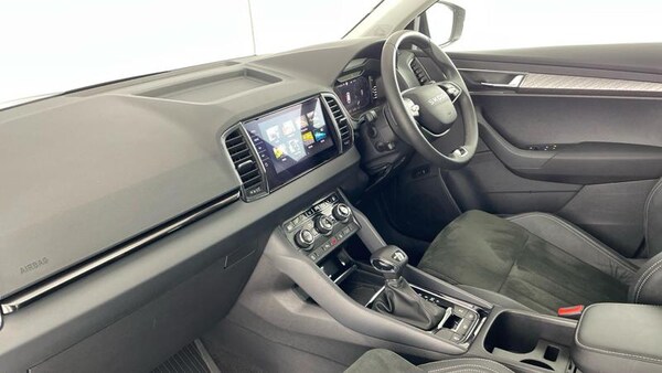 Used Skoda Karoq 2025 for sale - 75160251: Photo 2
