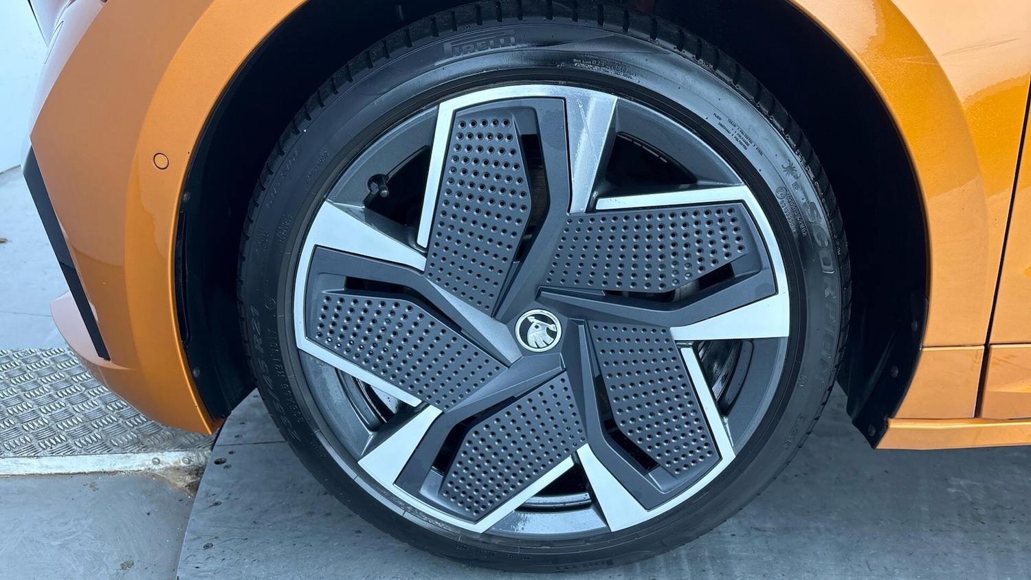 Used Skoda Enyaq 2023 for sale - 77691025: Photo 44