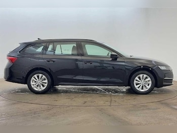 Used Skoda Octavia 2024 for sale - 75945249: Photo