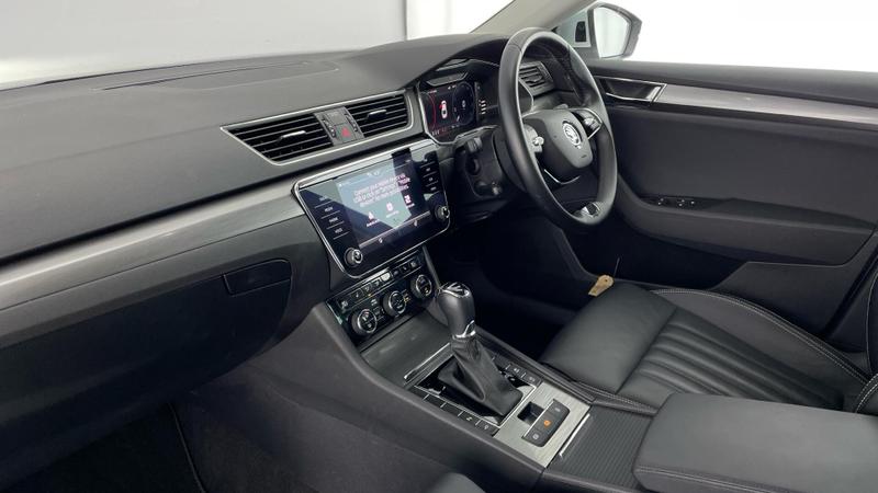 Used Skoda Superb 2023 for sale - 76131282: Photo 2