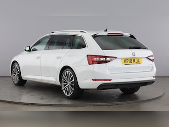 Used Skoda Superb 2018 for sale - 77931825: Photo