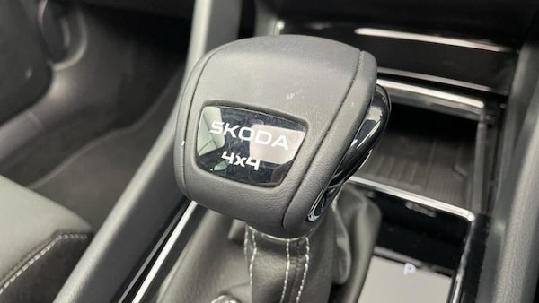 Used Skoda Karoq 2024 for sale - 75511970: Photo 18