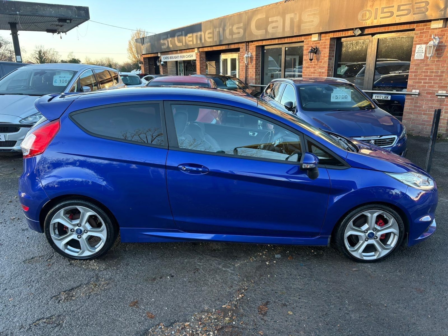 Used Ford Fiesta 2014 for sale - 77015657: Photo 2