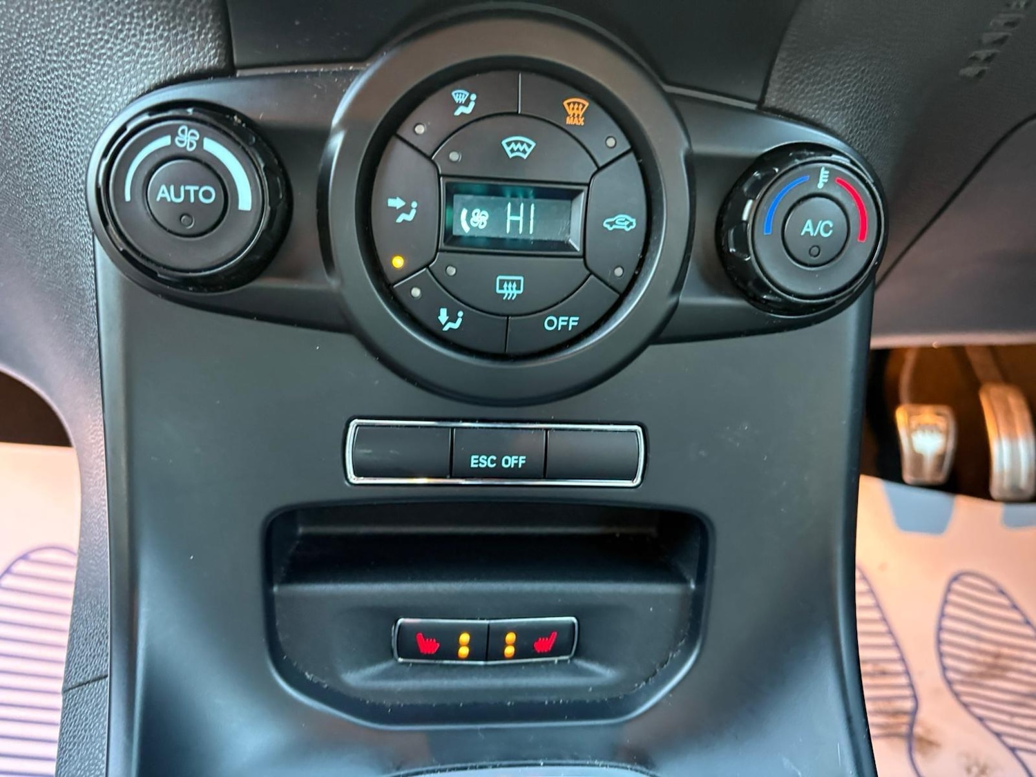 Used Ford Fiesta 2014 for sale - 77015657: Photo 24