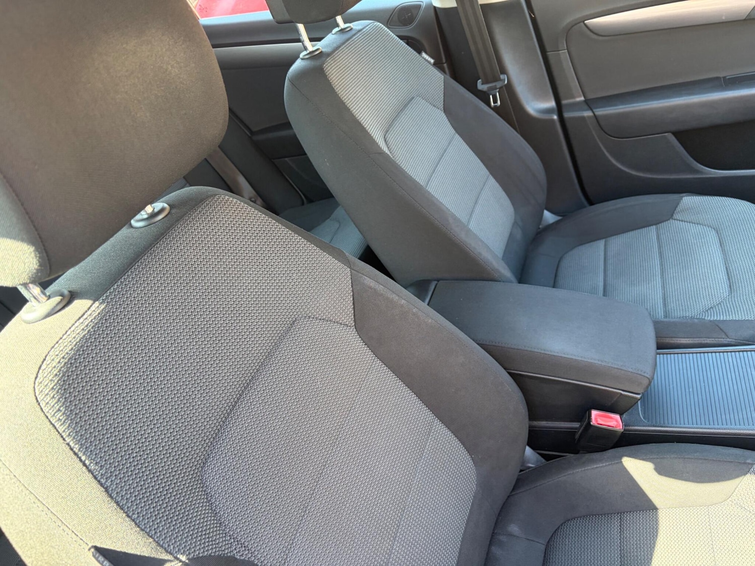 Used Volkswagen Passat 2011 for sale - 78170740: Photo 12