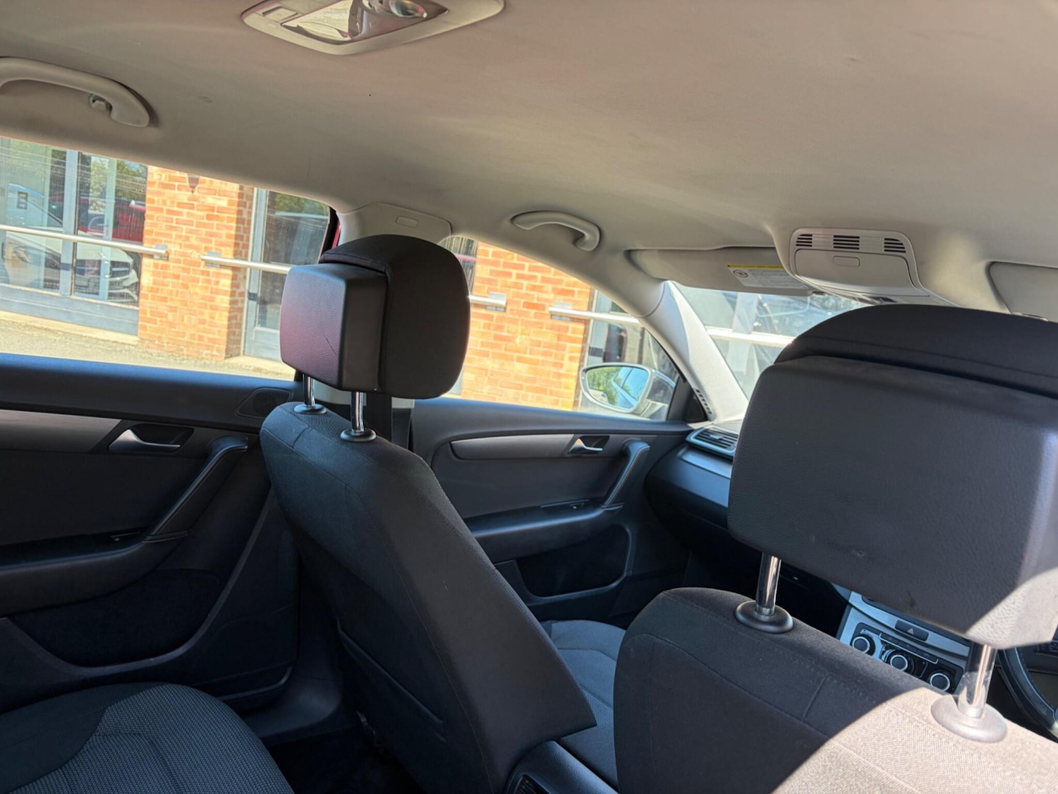 Used Volkswagen Passat 2011 for sale - 78170740: Photo 9