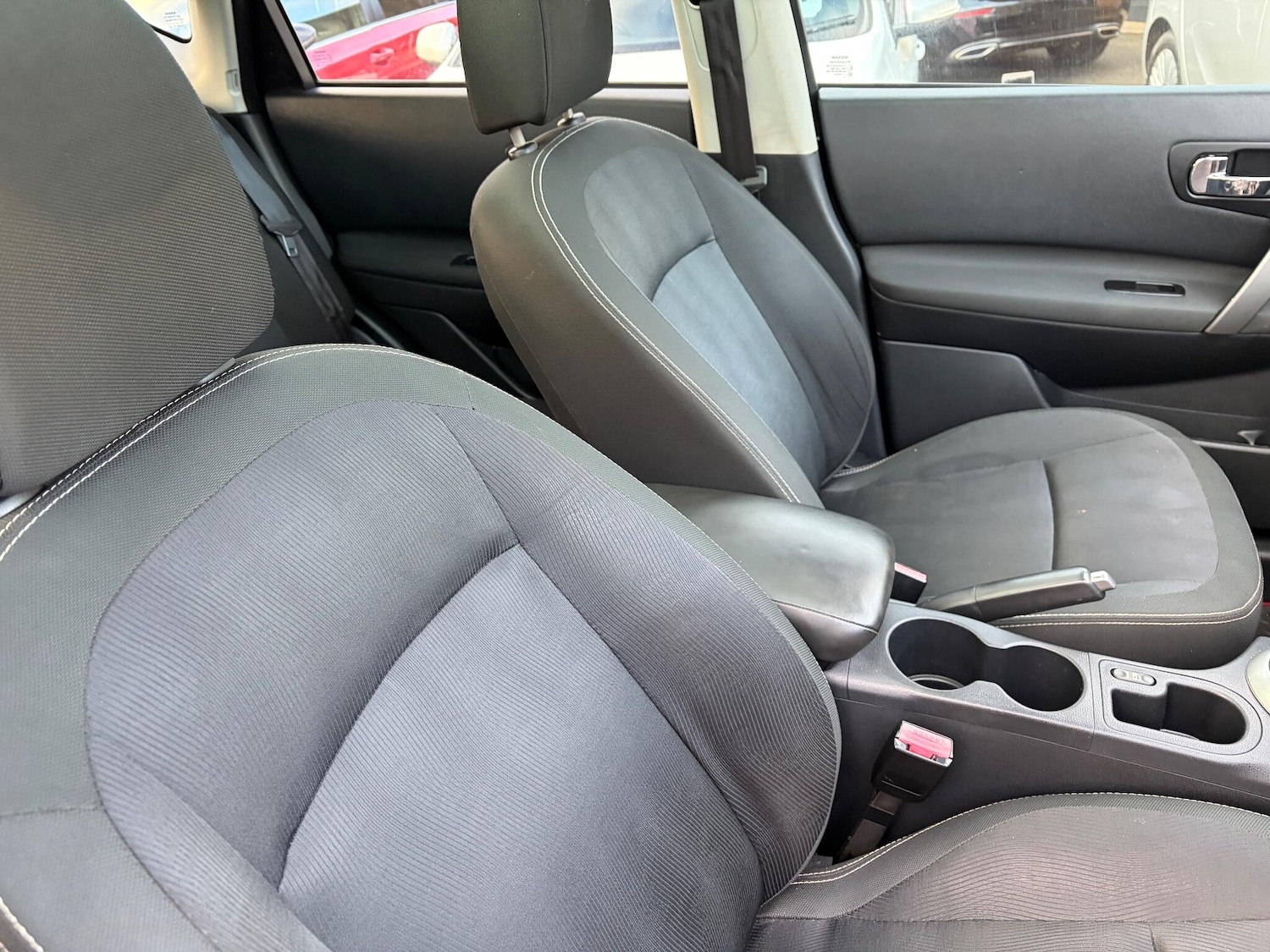 Used Nissan Qashqai 2010 for sale - 76953211: Photo 12