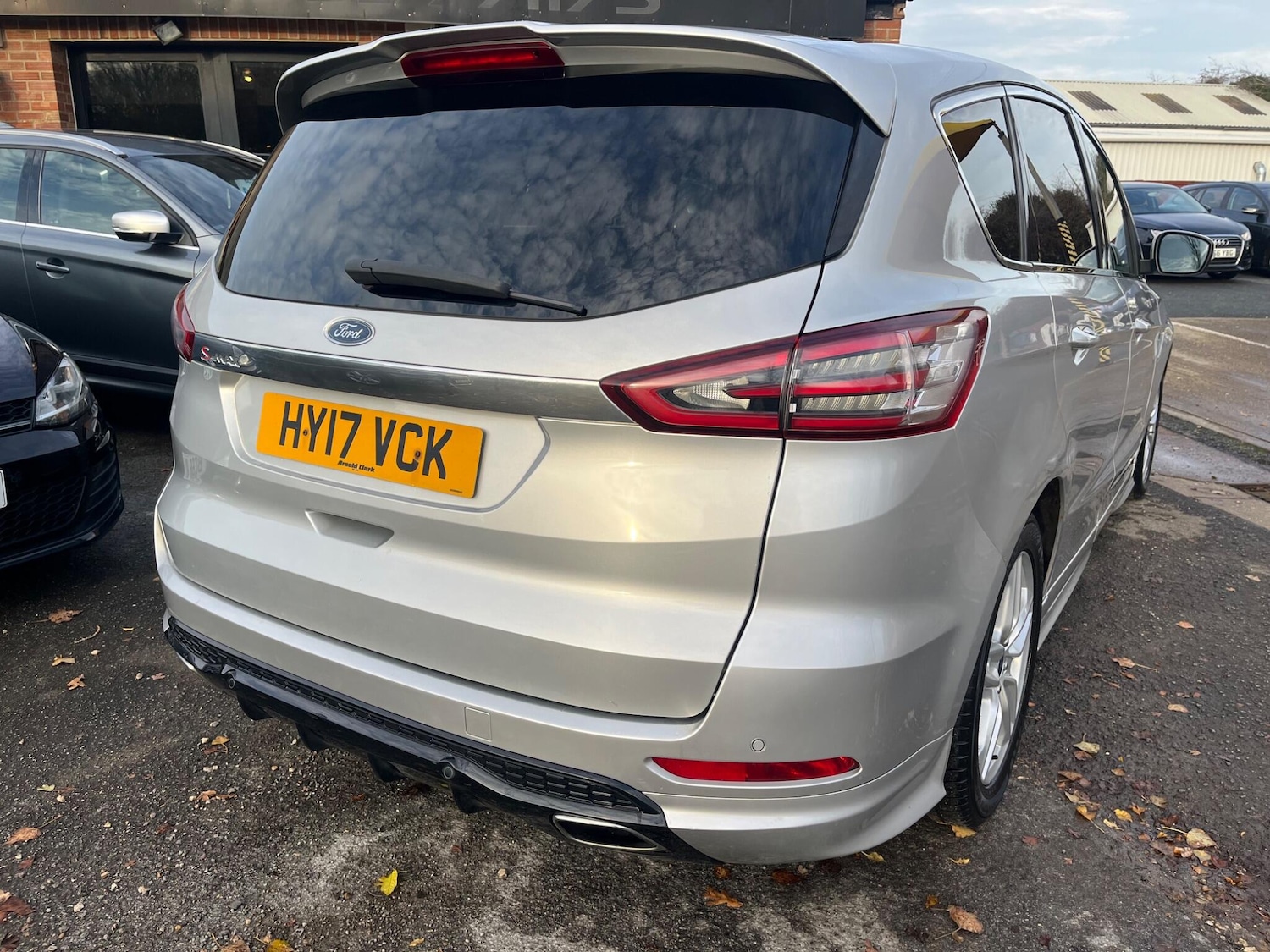 Used Ford S-Max 2017 for sale - 76619946: Photo 11