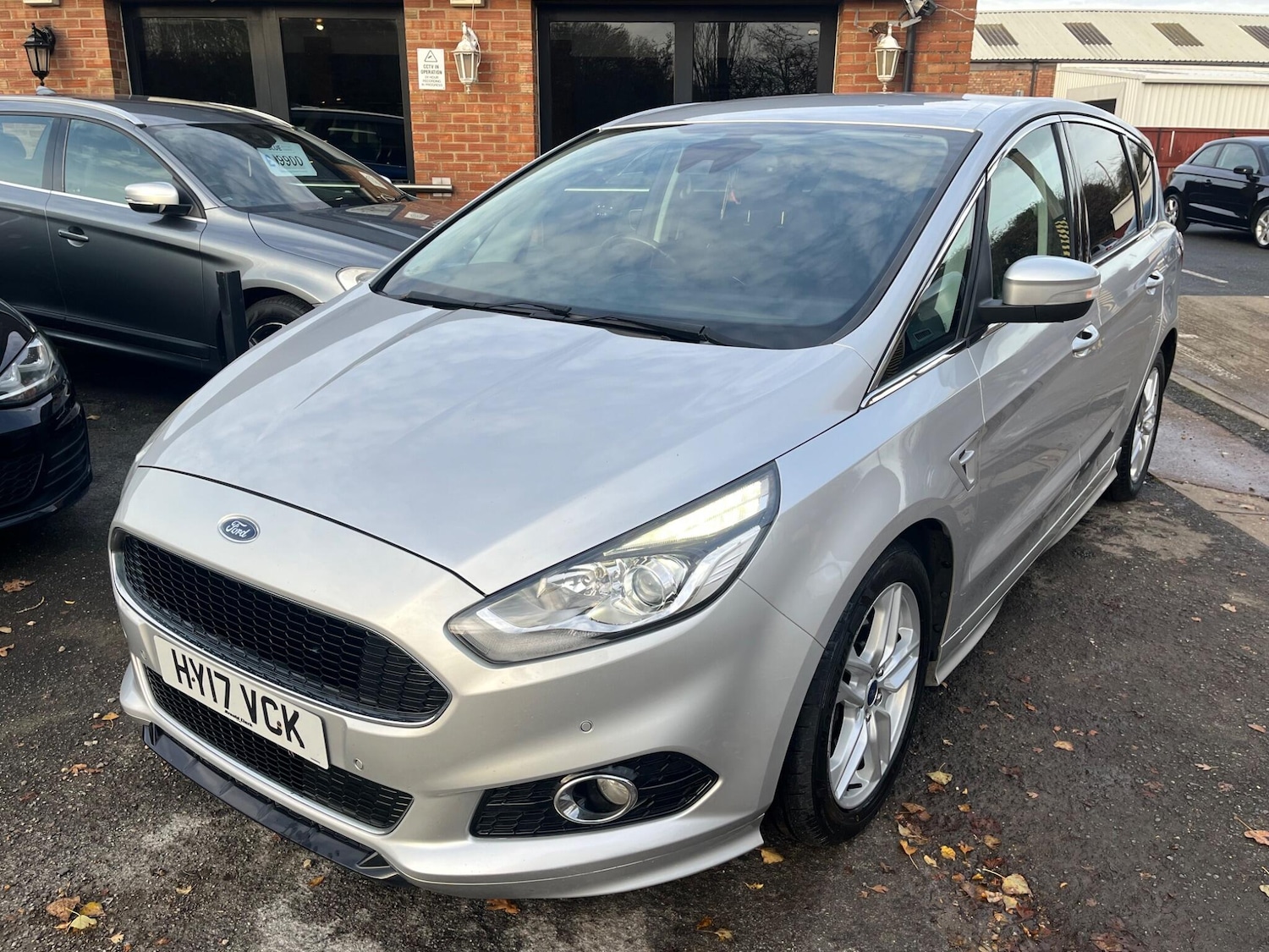 Used Ford S-Max 2017 for sale - 76619946: Photo 7