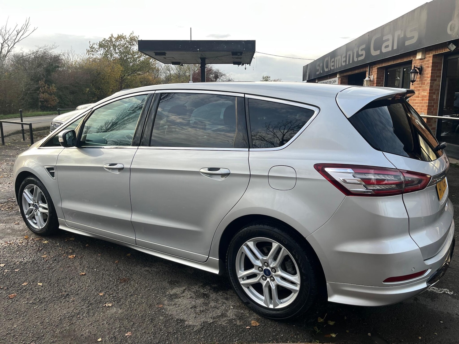 Used Ford S-Max 2017 for sale - 76619946: Photo 8