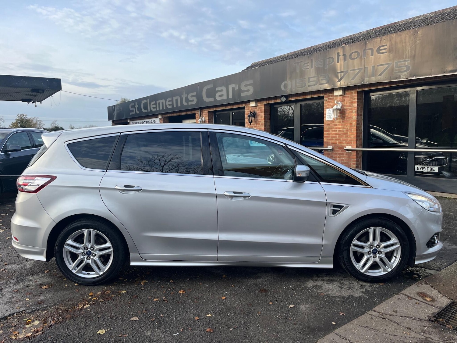 Used Ford S-Max 2017 for sale - 76619946: Photo 9