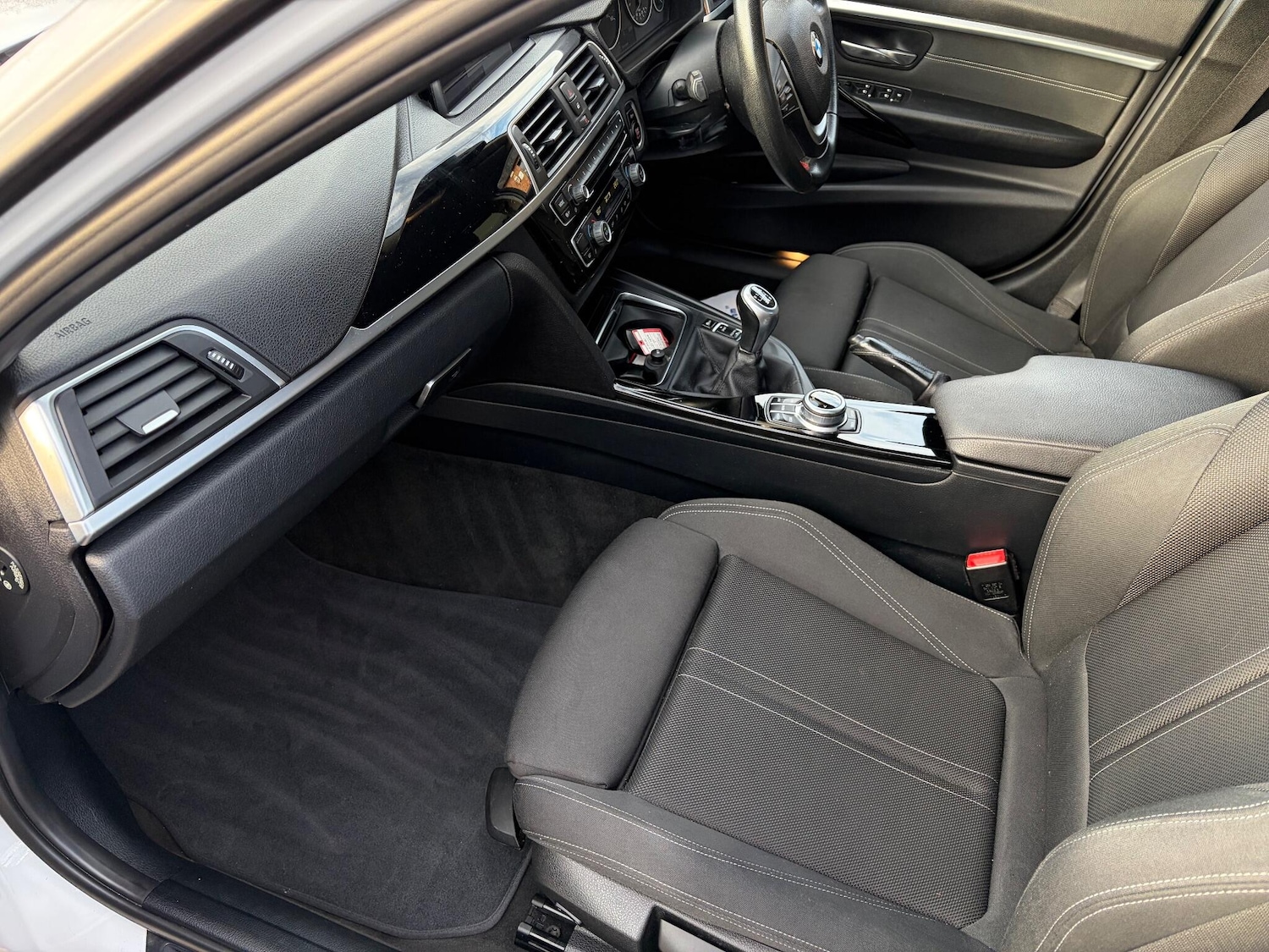 Used BMW 3 Series 2018 for sale - 76839597: Photo 28