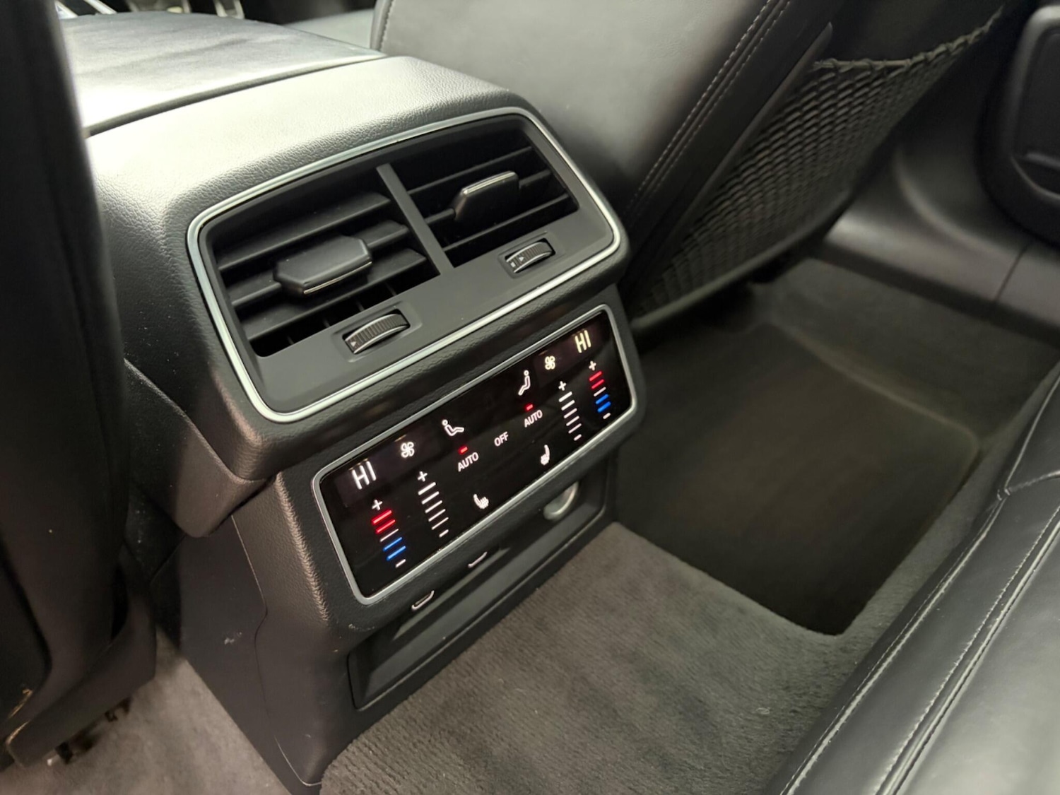 Used Audi RS6 2022 for sale - 77376245: Photo 18