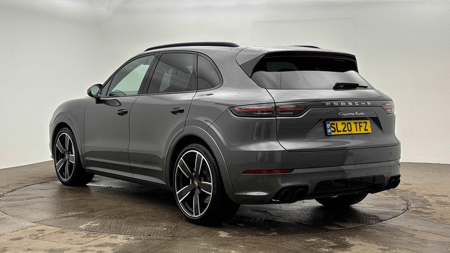 Used Porsche Cayenne 2020 for sale - 78141574: Photo 2