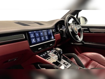 Used Porsche Cayenne 2020 for sale - 78141574: Photo
