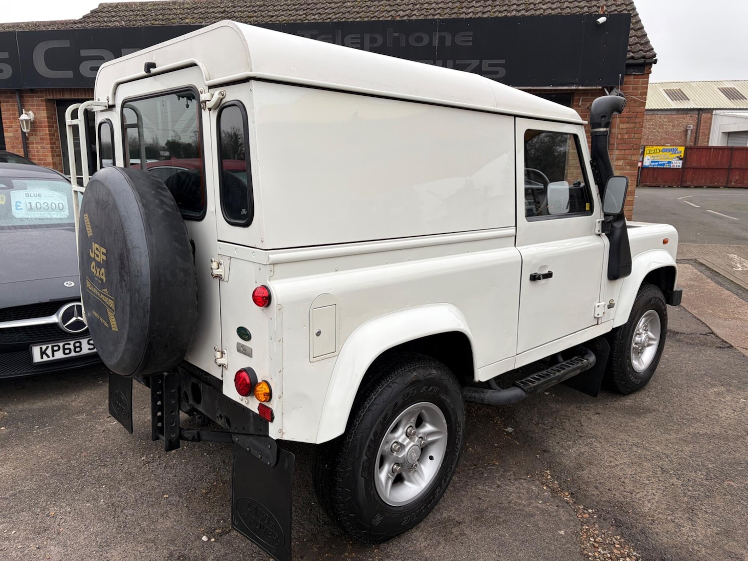Used Land Rover Defender 90 2004 for sale - 77331119: Photo 3